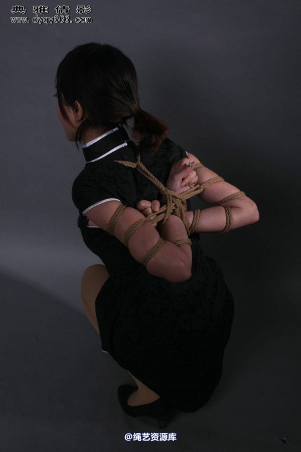 典雅倩影 - 063-美人美人笑可爱，琳花有意解留香 第 3 张图片