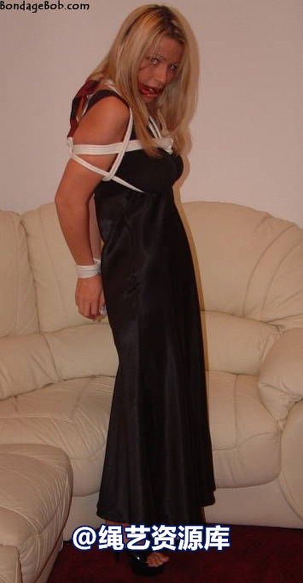 bondagebob - Taylor Black gown 1 第 13 张图片