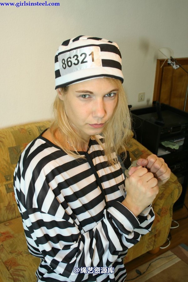 girlsinsteel - 2 dangerous girls as convicts 第 40 张图片