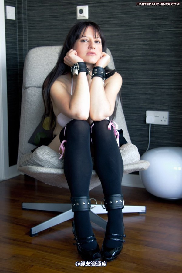 limitedaudience - 2011 sapphire slave to the chair 第 23 张图片