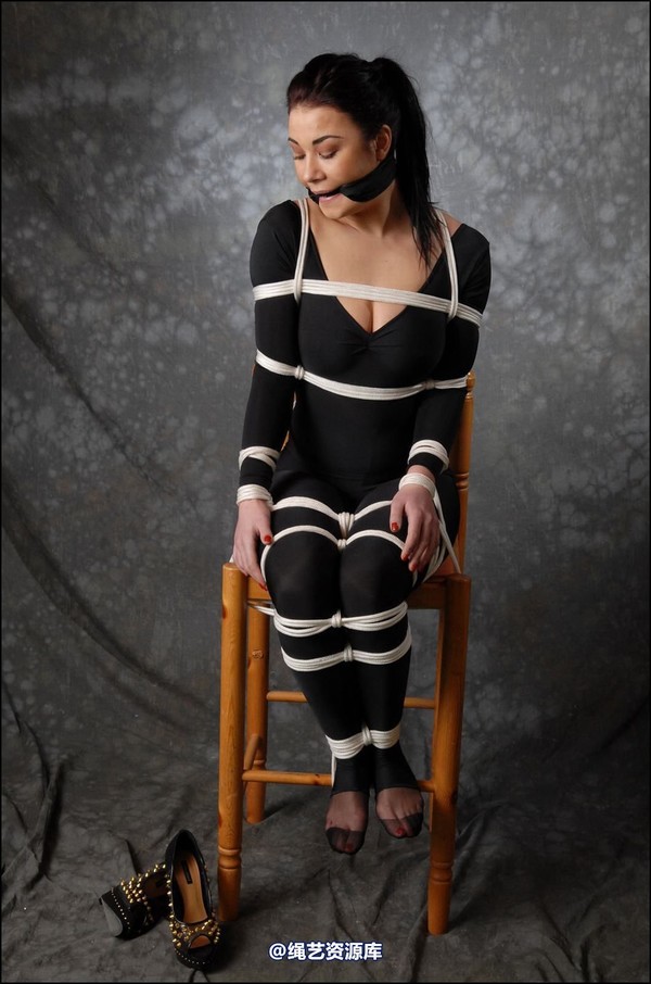 simplytied - C in Black cat 第 26 张图片