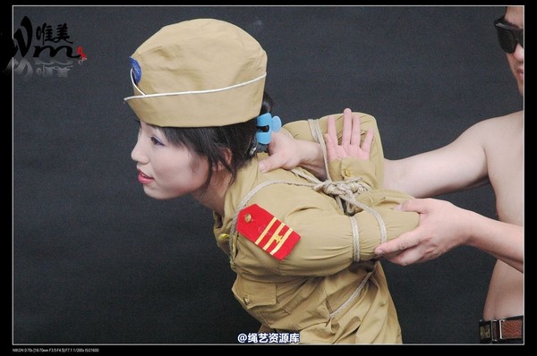 唯美之家 - 2008-08-06水柔军装 第 243 张图片