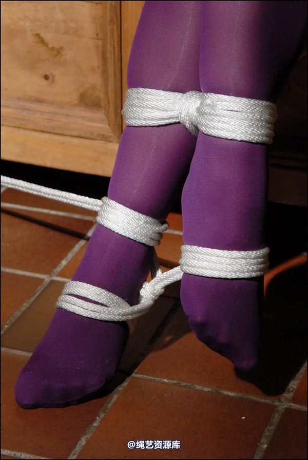 simplytied - Terri in purple tights 第 38 张图片