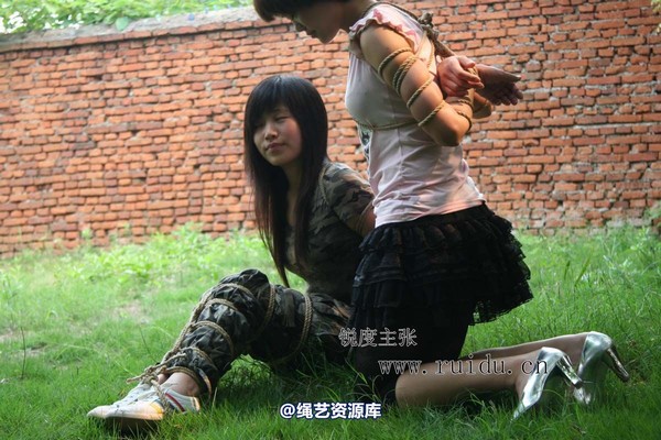 锐度主张 - 2009年第31期捆绑图（2009.7.12）模特： 心心 小爱 第 90 张图片