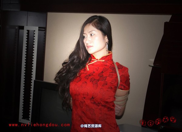 红豆的天空 - 09红豆旗袍装 孤寂的美 第 15 张图片