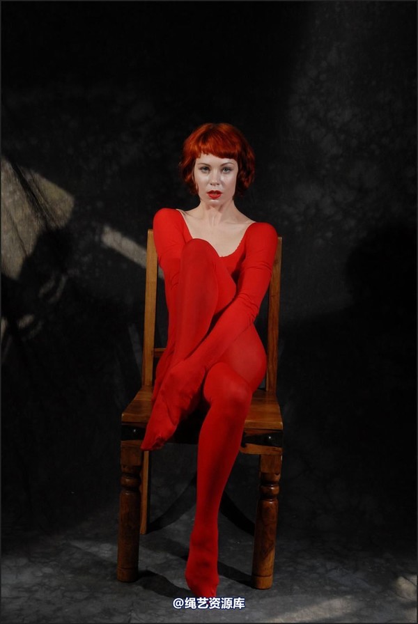 simplytied - Fawnya red encasement 第 3 张图片