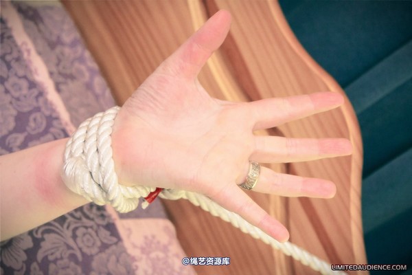 limitedaudience - 2011 catya held at home 2 第 21 张图片