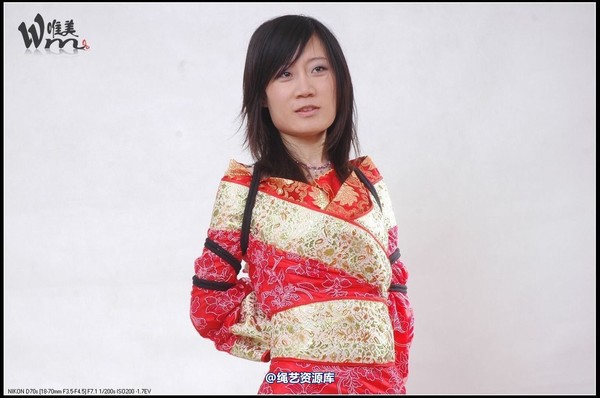 唯美之家 - 2008-11-20雯雯汉服 第 41 张图片