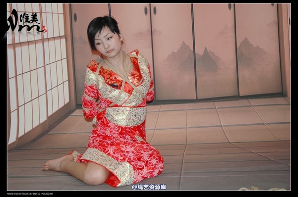 唯美之家 - 08-05-29盈盈汉服-护士装 第 146 张图片