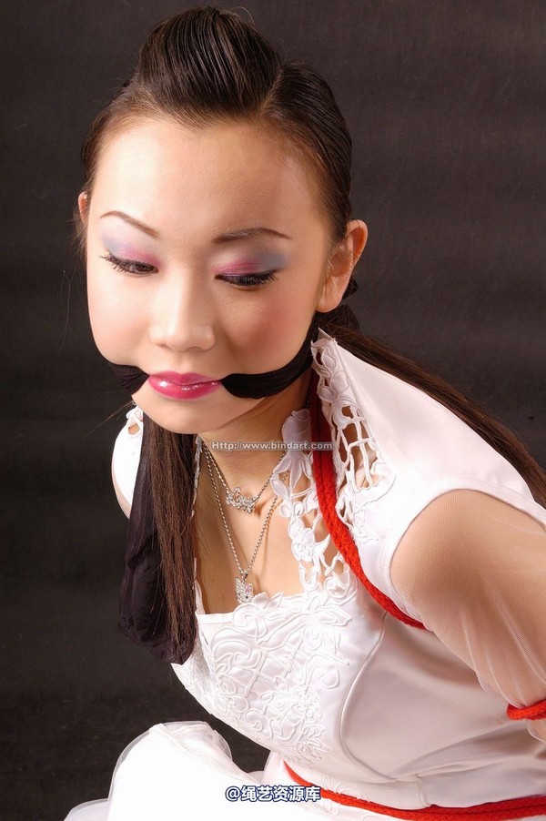 丽柜美束 - 2005-07-02 第 16 张图片