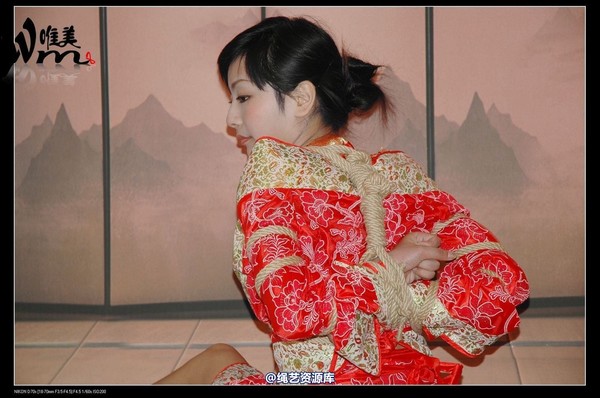唯美之家 - 08-05-29盈盈汉服-护士装 第 60 张图片