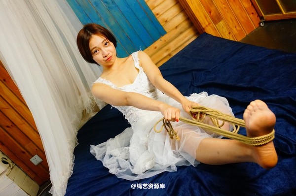 dk13美束馆 - 9.16-小仙儿白婚纱-B130P 第 69 张图片