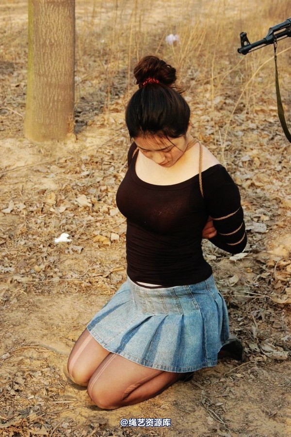 mj影视 - 2013-3-4陈沫踏青 黑丝美女最终的不归路 第 39 张图片