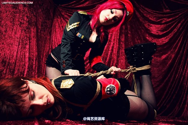 limitedaudience - 2009 scarlett shrinking violet agents in training 第 19 张图片