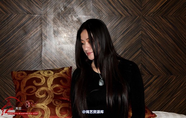 红豆的天空 - 黑衣连短裙 第 44 张图片