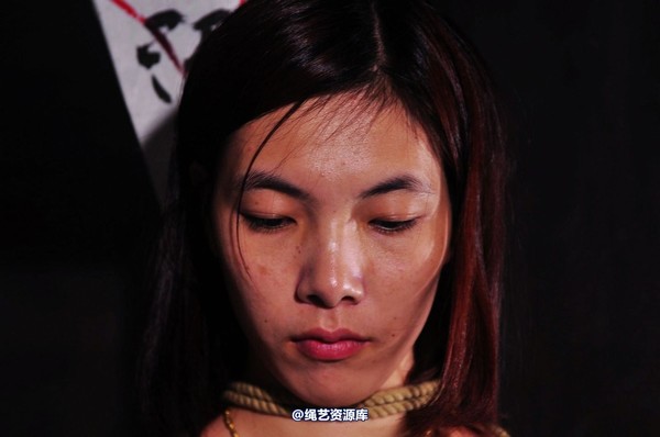 mj影视 - 影林樵夫“红颜车模”套图―绑好了交付执行 第 98 张图片