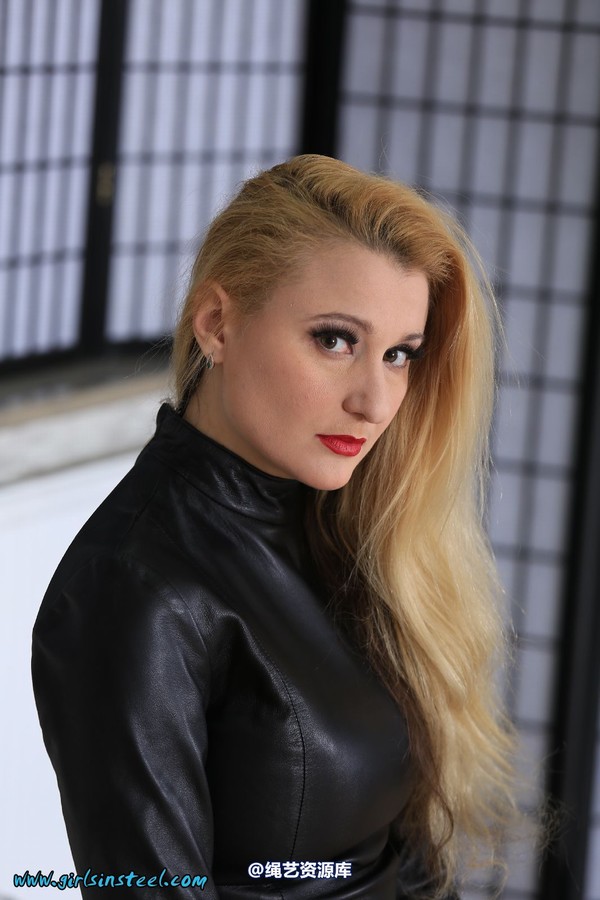 girlsinsteel - Jelena as a leather lady 第 17 张图片