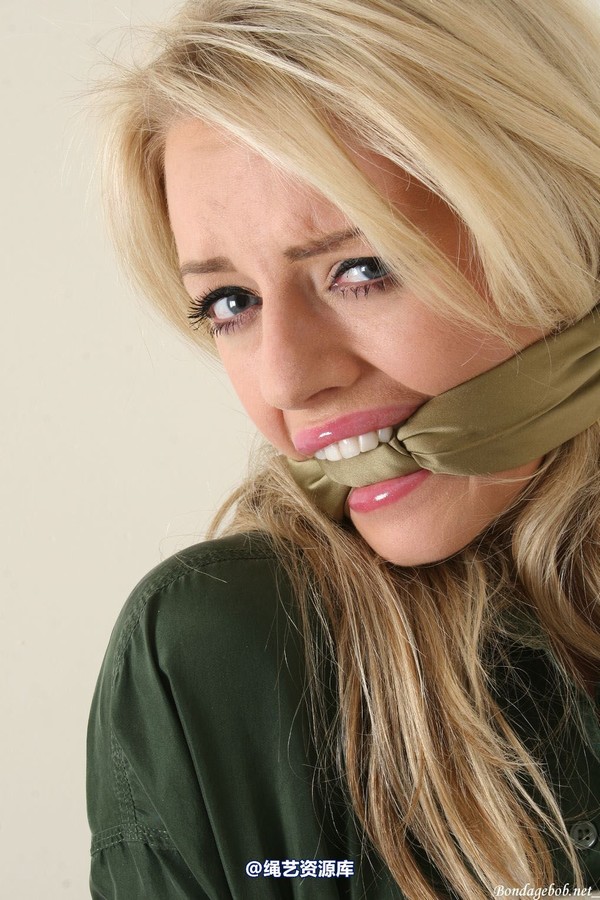 bondagebob - Hannah Claydon Boyfriends surprise 第 78 张图片