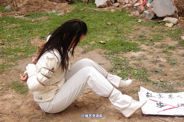 mj影视 - 安娜刑场2013-04-13 第 260 张图片