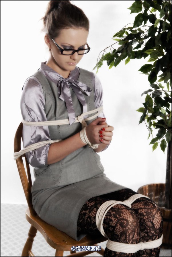 simplytied - Tina in glasses 第 16 张图片