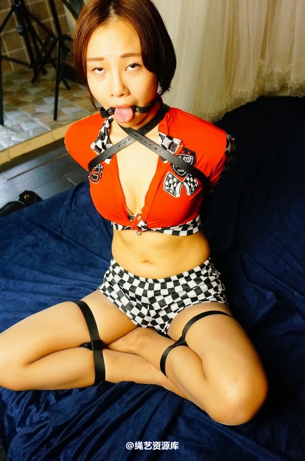 dk13美束馆 - 9.16-小仙儿赛车女郎-C120P 第 108 张图片