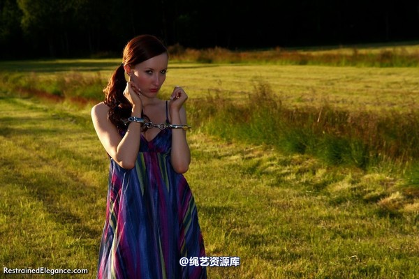 restrainedelegance - Meadow Bound 第 4 张图片