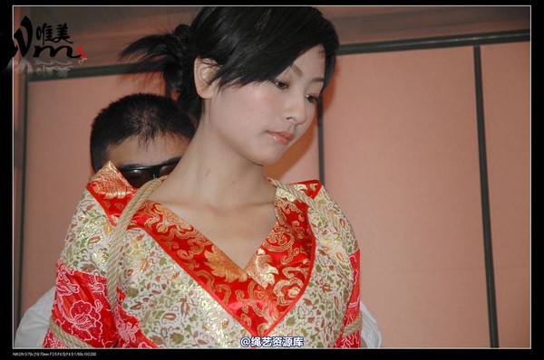 唯美之家 - 08-05-29盈盈汉服-护士装 第 4 张图片