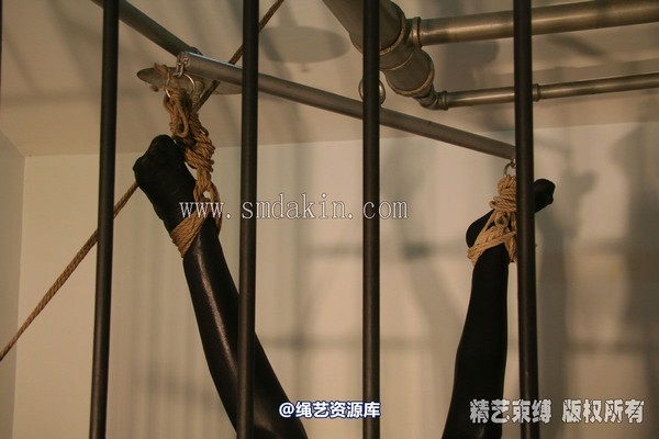 锐度主张 - 20070328第08期 胶衣束缚 模特：雨竹 第 54 张图片