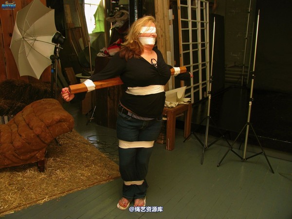 boundhotties - Betsey 第 13 张图片