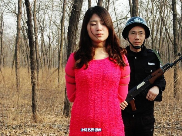 mj影视 - 2013-3-5陈沫踏青 黑丝美女最终的不归路 第 106 张图片