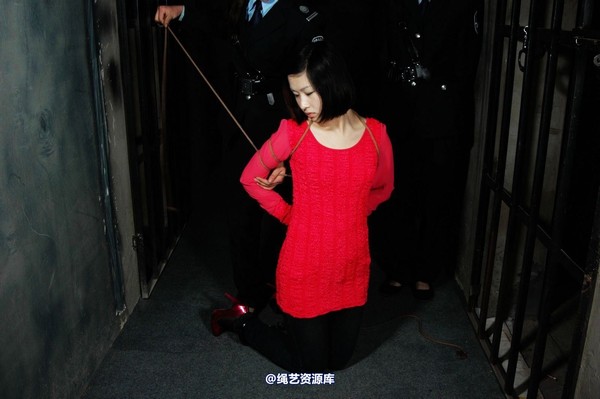 mj影视 - 梅晓枫―临刑捆绑2013-05-09 第 42 张图片