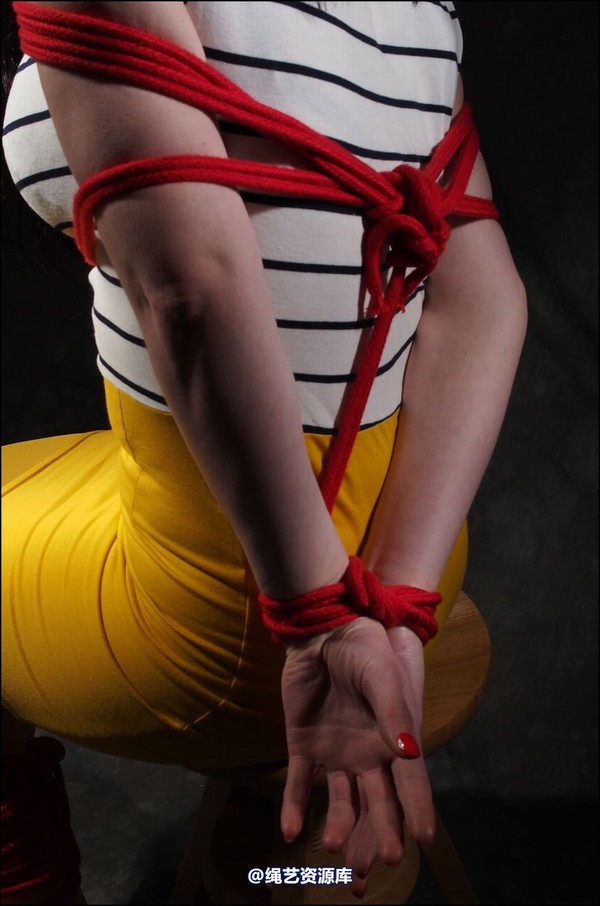 simplytied - Yellow tights red rope 第 24 张图片