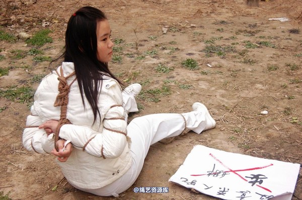 mj影视 - 安娜刑场2013-04-13 第 252 张图片