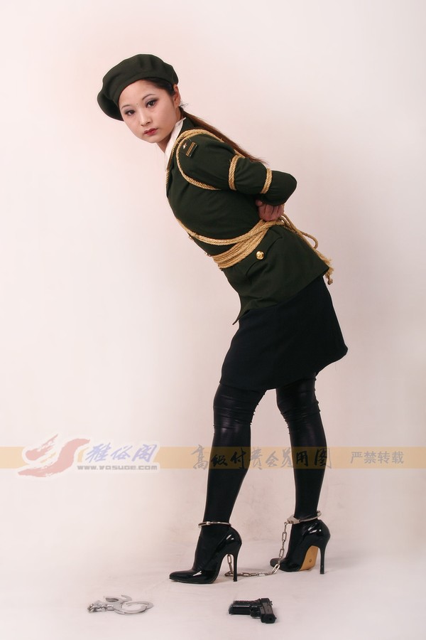 雅俗阁 - 20060422雅思警服(2) 第 97 张图片