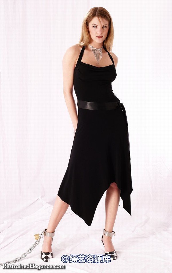 restrainedelegance - Little black dress, cold steel shackles (part one) 第 8 张图片