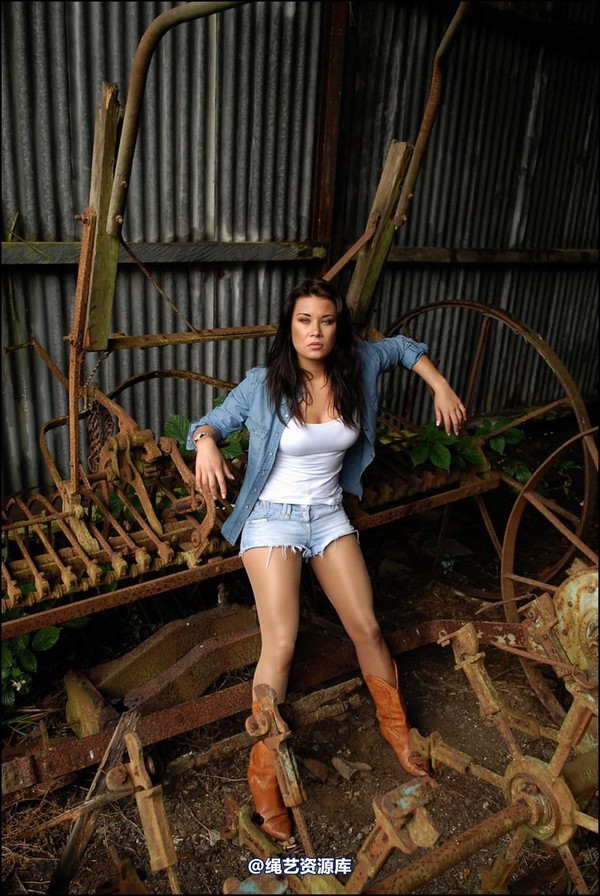 simplytied - PP in old barn 第 6 张图片