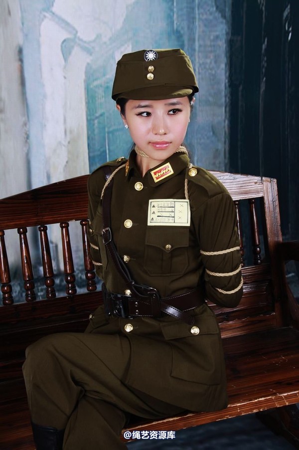 神艺缘 - 235-美式女制服 第 8 张图片
