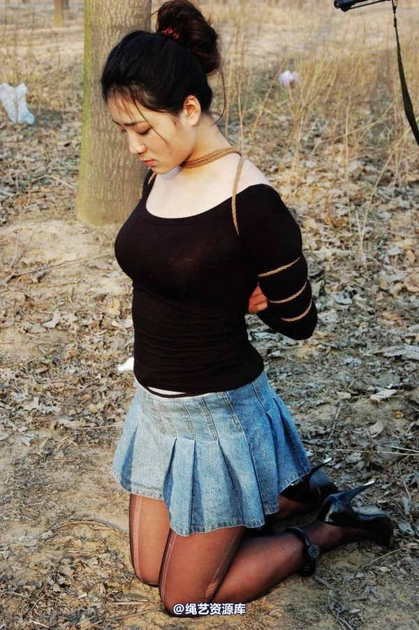 mj影视 - 2013-3-4陈沫踏青 黑丝美女最终的不归路 第 28 张图片