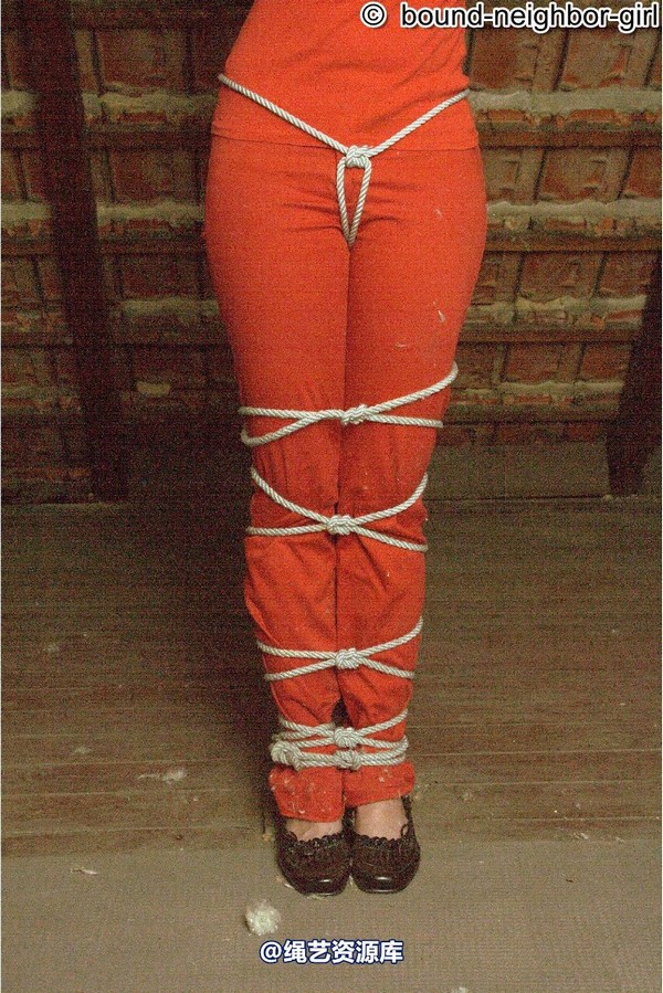 bound-neighbor-girl - Leonie tied up in the attic 第 20 张图片