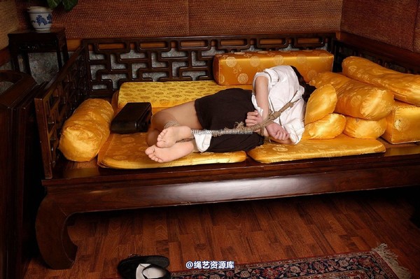 丽柜美束 - 2007-12-18 玲玲 第 20 张图片