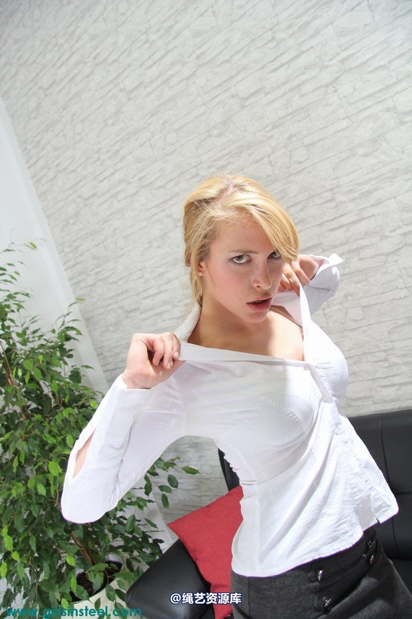 girlsinsteel - Inpossible escape 第 28 张图片