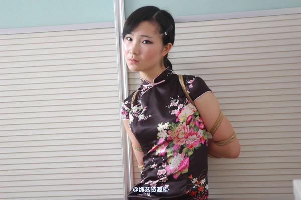 唯美之家 - 小青旗袍五花2010-7-8 第 76 张图片