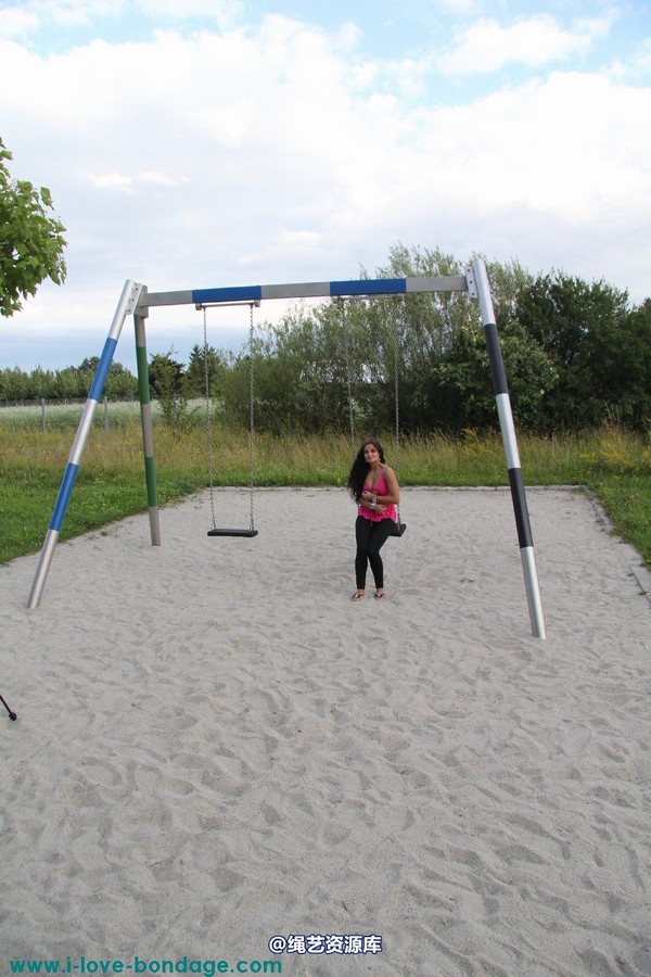 girlsinsteel - Cuffed at the playground(1) 第 54 张图片