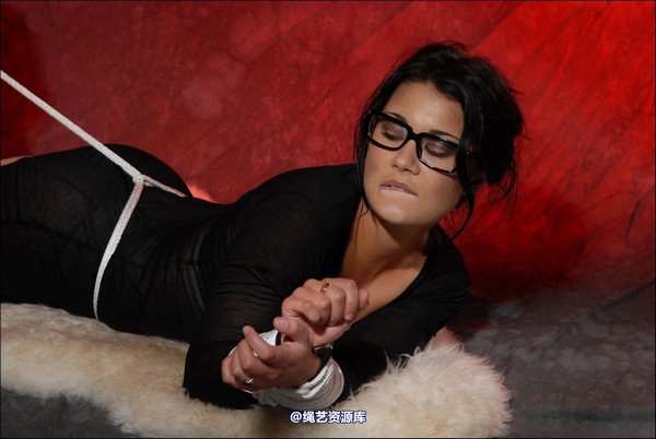simplytied - C in contrast seams 第 15 张图片