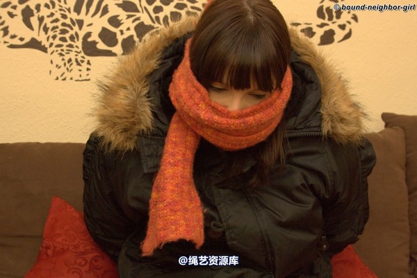 bound-neighbor-girl - Susan again tied at home 1 第 15 张图片
