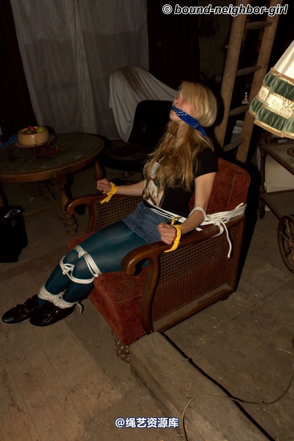 bound-neighbor-girl - Kate - Tied up in the attic 2 第 26 张图片