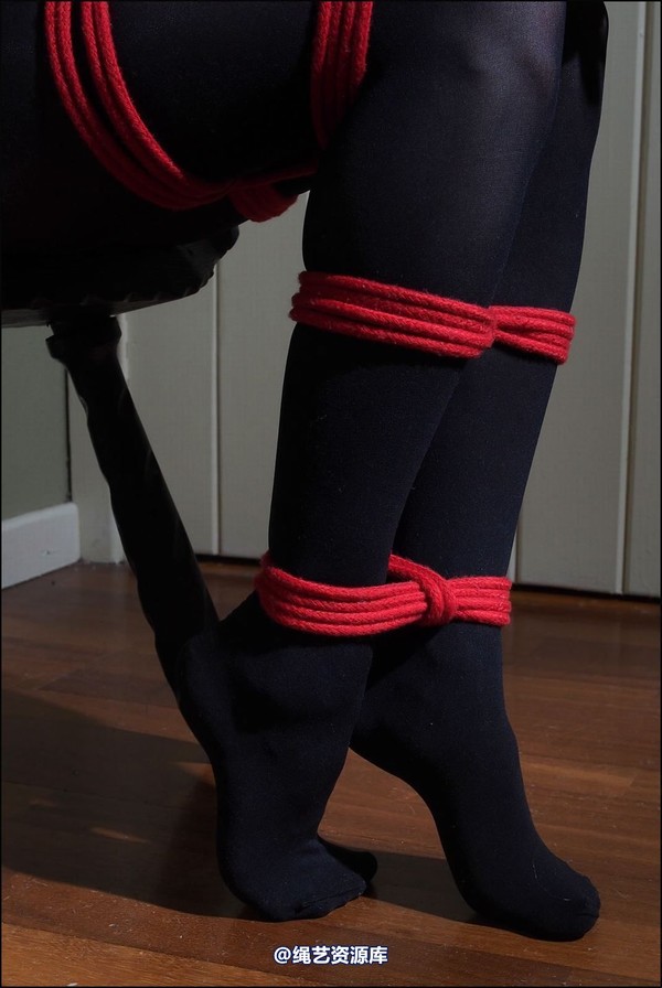 simplytied - Fawnya in red shoes 第 26 张图片
