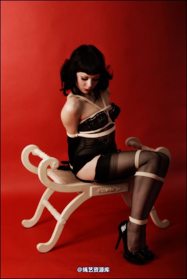 simplytied - On Red too 第 14 张图片