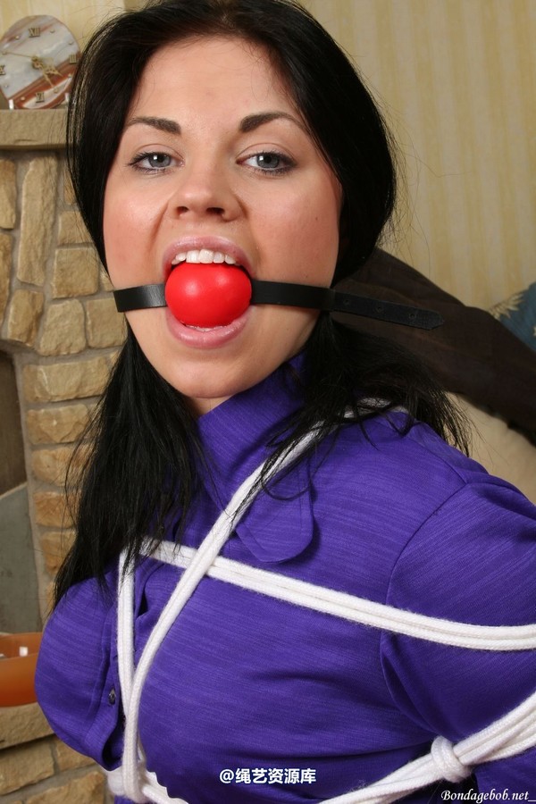 bondagebob - Monica Harris A ball gag please 第 89 张图片