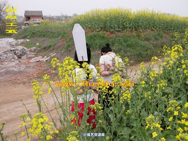 锐度主张 - 婷婷和寒冰走在乡间小路上 第 15 张图片
